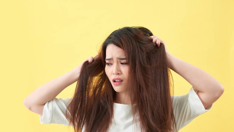 Try these Tips to Straighten Hair Naturally