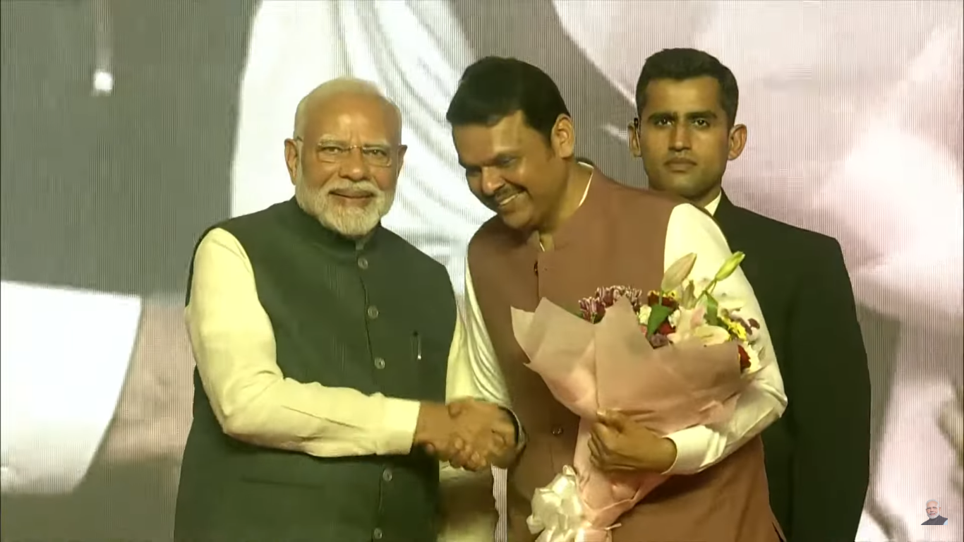 Devendra Fadnavis Swearing-in as Maharashtra CM, with Shinde and Pawar as Deputy CMs at Azad Maidan